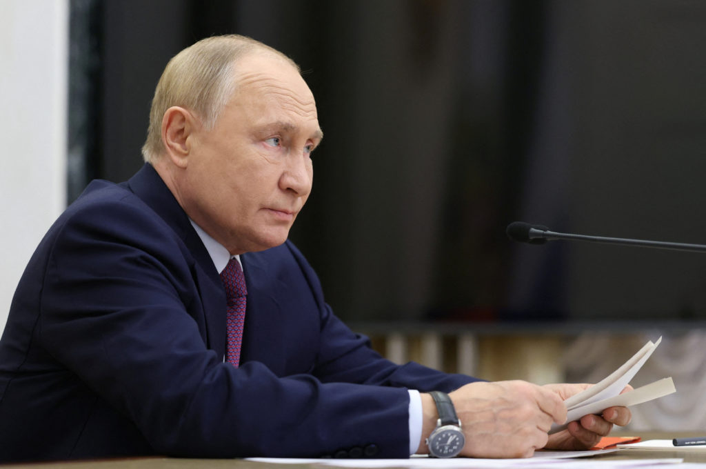 Kremlin’s Chilling Nuclear Warning: Global Tensions Soar After Trump’s Ultimatum to Putin